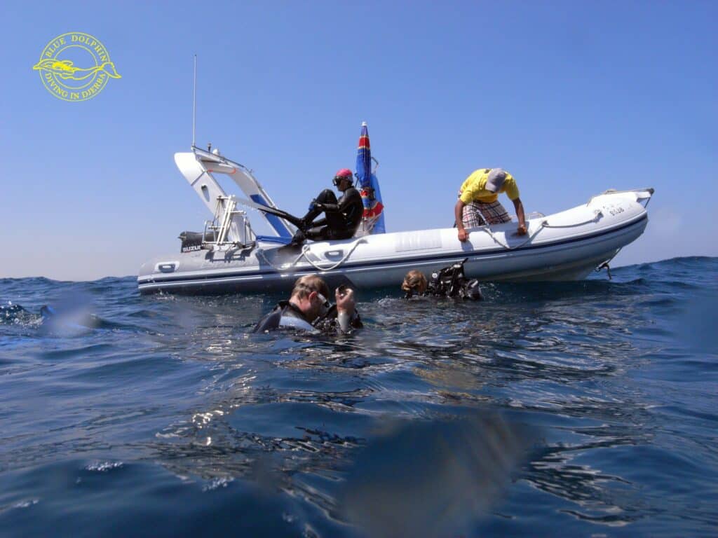 Bateau Zodiac de plongée — site de plongée de l'épave Ricardo, Djerba